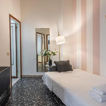 The Luxor - Casentino 53 Apartamento *